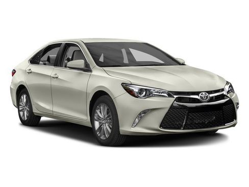 Used 2017 Toyota Camry XSE FWD image 6