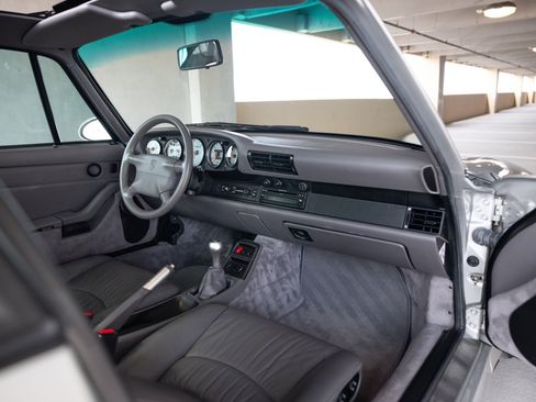 Used 1997 Porsche 911 Carrera 4S AWD/4WD image 2