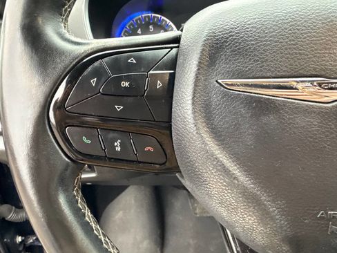 Used 2018 Chrysler Pacifica Touring Plus w/ S Appearance Package image 15