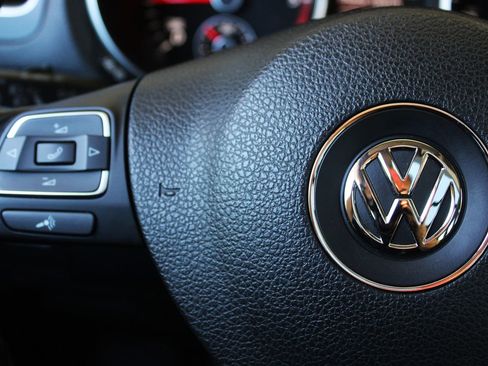 Used 2014 Volkswagen Jetta TDI FWD image 25