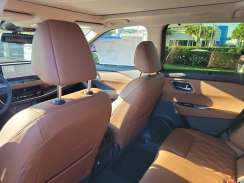 New 2026 Nissan Rogue Platinum w/ Platinum Premium Package AWD/4WD image 13