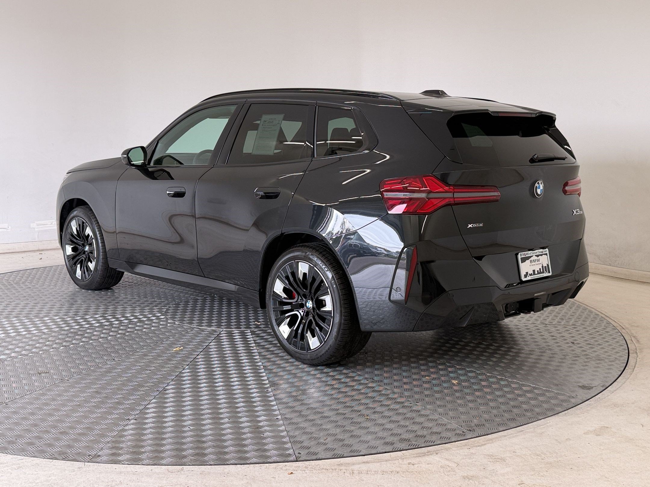 Used 2025 BMW X3 xDrive30i w/ M Sport Package AWD/4WD image 3