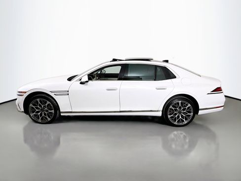Used 2025 Genesis G90 3.5T image 4