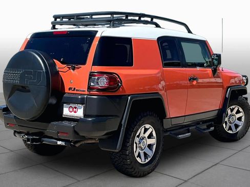 Used 2014 Toyota FJ Cruiser 4WD w/ Upgrade Package image 13
