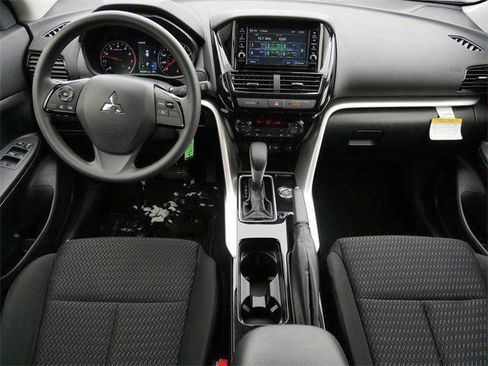 Used 2025 Mitsubishi Eclipse Cross ES image 11