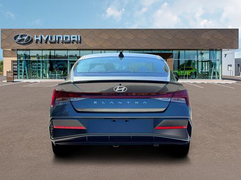 New 2026 Hyundai Elantra SEL Sport FWD image 6
