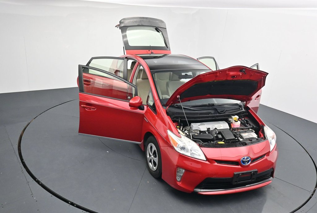 Used 2012 Toyota Prius Three w/ Solar Roof Pkg FWD image 40