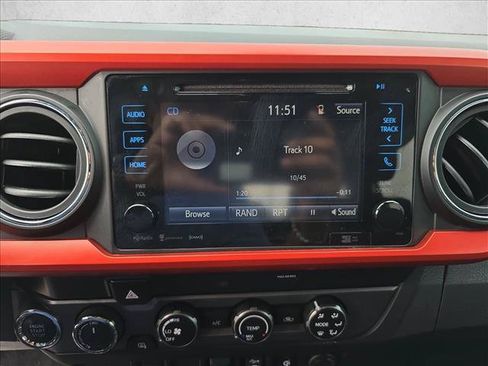 Used 2019 Toyota Tacoma TRD Sport AWD/4WD image 23