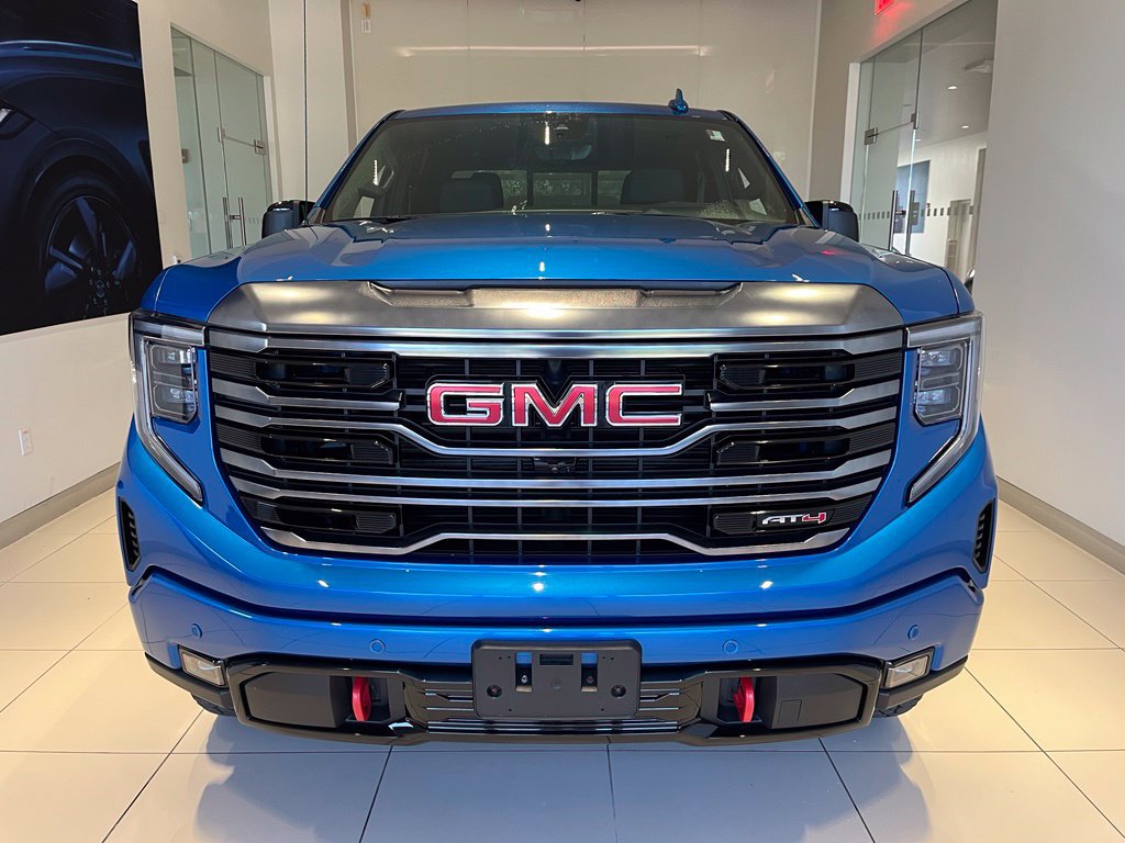 Used 2024 GMC Sierra 1500 AT4 w/ Technology Package AWD/4WD image 12