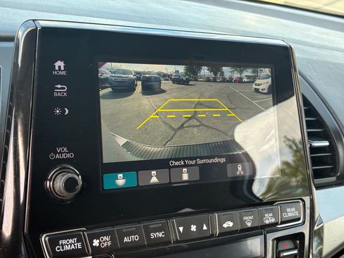 Used 2021 Honda Odyssey Touring image 24