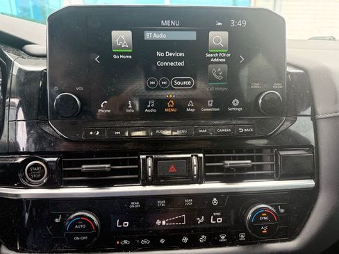 Used 2022 Nissan Pathfinder SL image 10