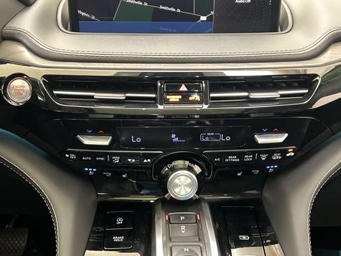 Used 2023 Acura MDX SH-AWD w/ Advance Package image 17