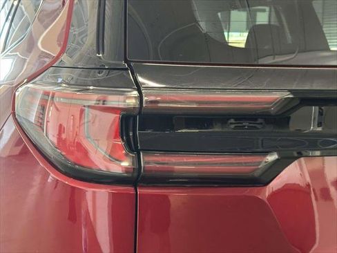 Used 2024 GMC Acadia AT4 w/ Super Cruise Package image 11