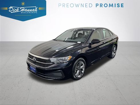 Used 2024 Volkswagen Jetta SE FWD image 1