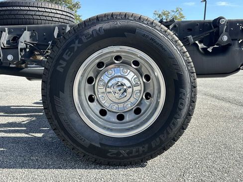 New 2025 RAM 3500 Tradesman w/ Chrome Appearance Group image 19