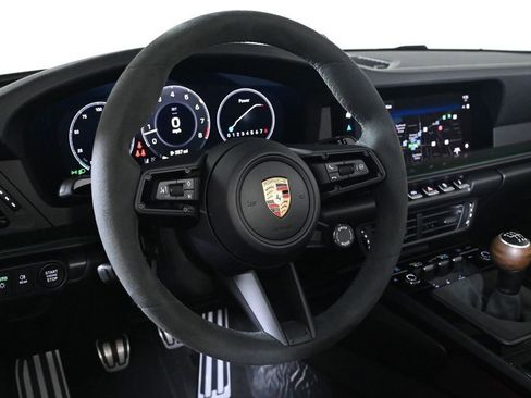Used 2026 Porsche 911 Carrera T RWD image 12