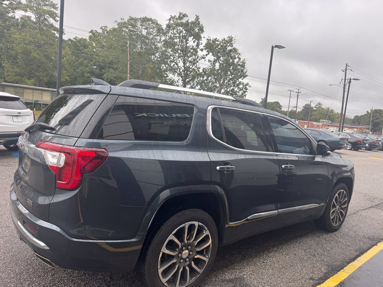 Used 2020 GMC Acadia Denali w/ Trailering Package FWD image 11