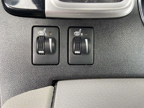 Used 2015 Toyota Highlander XLE image 26