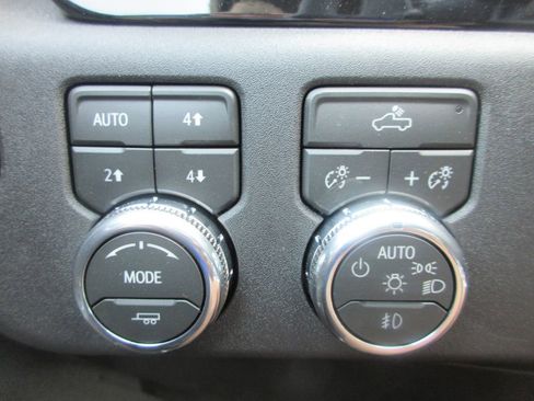 New 2026 GMC Sierra 1500 Elevation AWD/4WD image 17