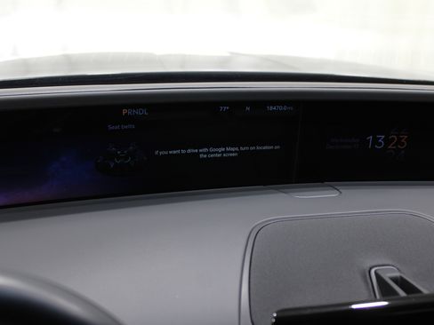 Certified 2024 Lincoln Nautilus Reserve w/ Equipment Group 202A image 13