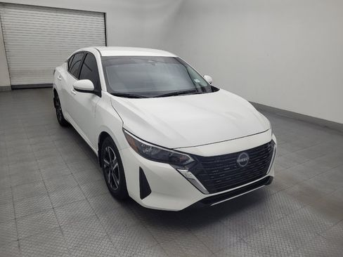 Used 2025 Nissan Sentra SV FWD image 13