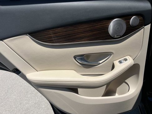 Certified 2021 Mercedes-Benz GLC 300 image 16