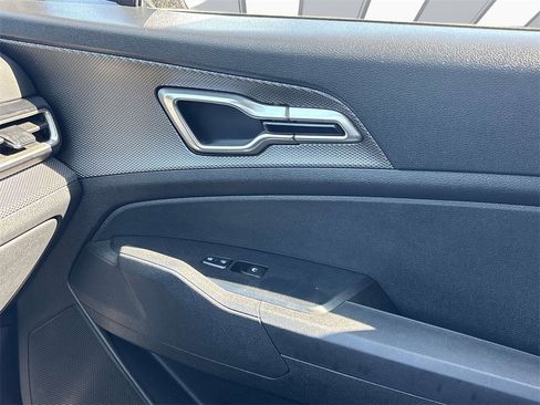 Used 2024 Kia Sportage LX image 29