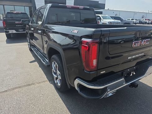 Used 2024 GMC Sierra 1500 SLT w/ SLT Premium Plus Package AWD/4WD image 9