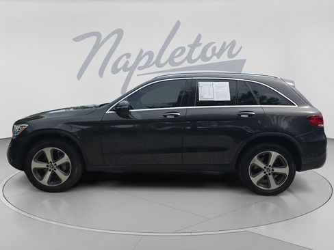 Used 2022 Mercedes-Benz GLC 300 w/ Premium Package Lite image 4