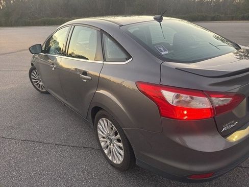 Used 2012 Ford Focus Titanium image 3