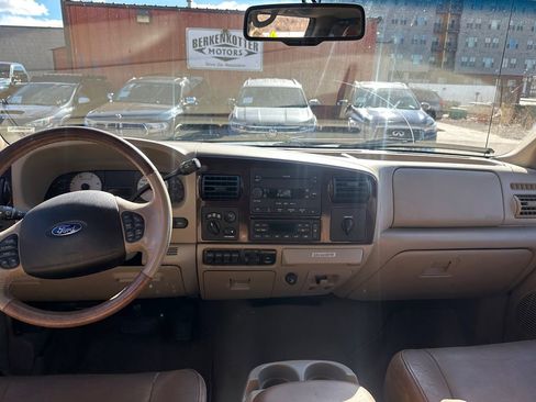 Used 2006 Ford F250 Lariat image 9