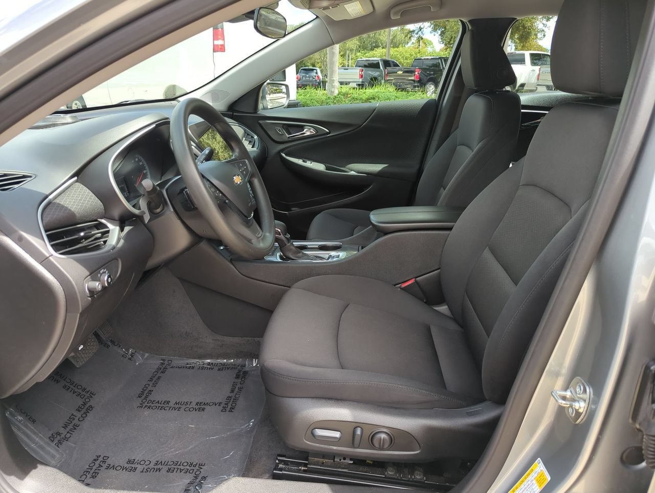Used 2025 Chevrolet Malibu LT FWD image 18