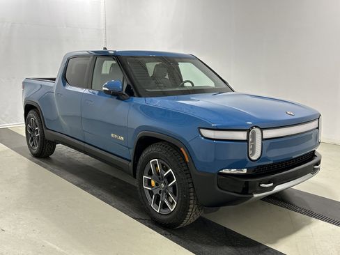 Used 2023 Rivian R1T Adventure image 7