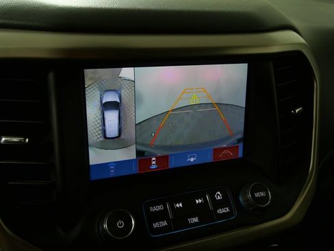 Used 2018 GMC Acadia Denali w/ Technology Package AWD/4WD image 30