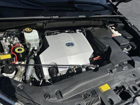 Used 2018 Toyota Highlander XLE image 9