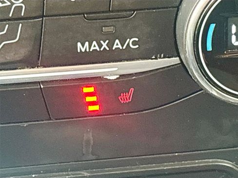 Used 2020 Ford EcoSport SE w/ SE Convenience Package image 21