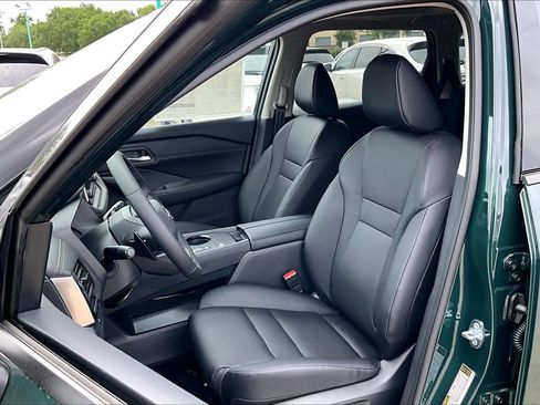 New 2026 Nissan Rogue SV FWD image 18
