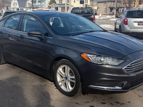 Used 2018 Ford Fusion SE image 7