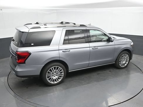 Used 2024 Ford Expedition Limited AWD/4WD image 31