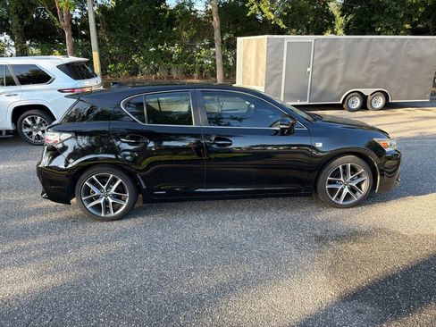 Used 2015 Lexus CT 200h w/ Navigation Package FWD image 4
