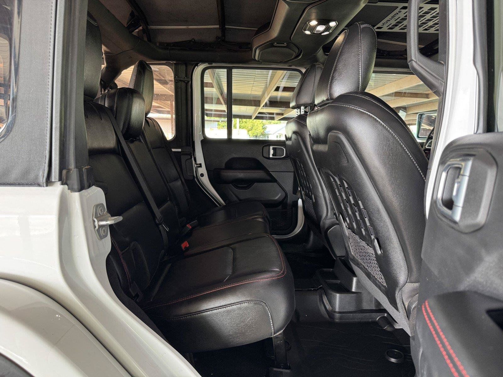 Used 2021 Jeep Wrangler Unlimited Rubicon AWD/4WD image 38