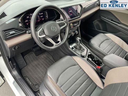 Used 2023 Volkswagen Taos SEL image 4