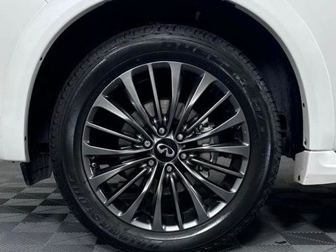 Certified 2024 INFINITI QX80 Sensory image 13