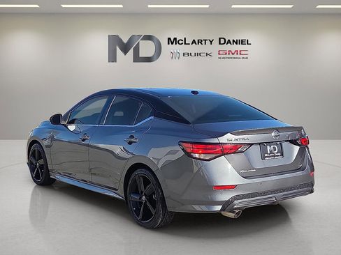 Used 2021 Nissan Sentra SR w/ Lighting Package image 4