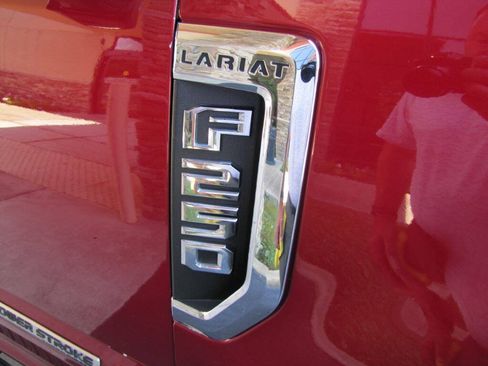 Used 2017 Ford F250 Lariat w/ Lariat Value Package AWD/4WD image 26