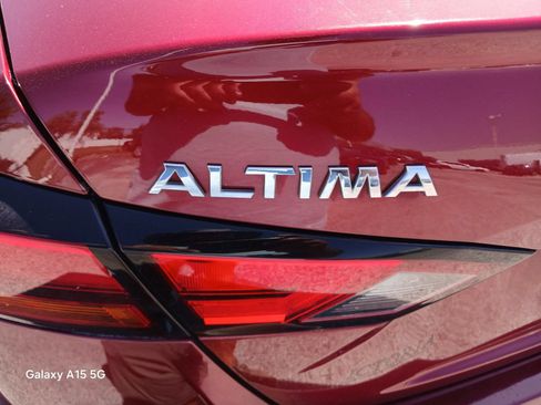 Used 2019 Nissan Altima 2.5 SV FWD image 15