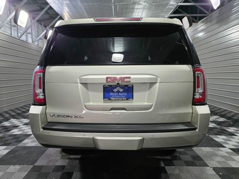 Used 2017 GMC Yukon XL SLT w/ Open Road Package image 6