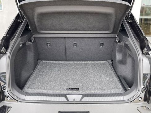 New 2025 Volkswagen ID.4 Pro image 31