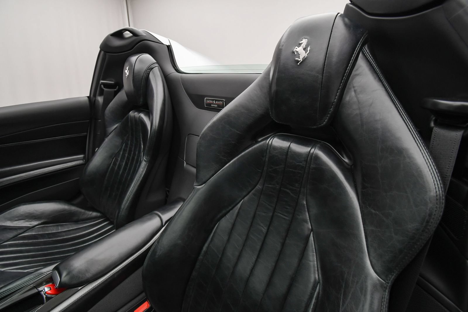 Used 2022 Ferrari 812 GTS RWD image 19