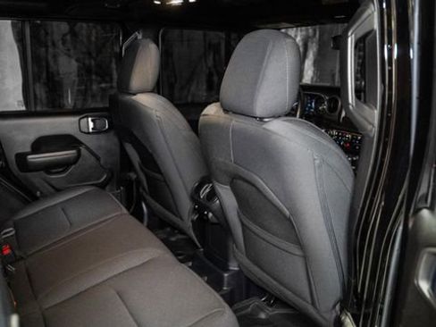 Used 2023 Jeep Wrangler Unlimited w/ Cold Weather Group image 11